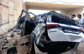 सड़क हादसे में पिंपरी के तीन दाेस्ताें की माैत